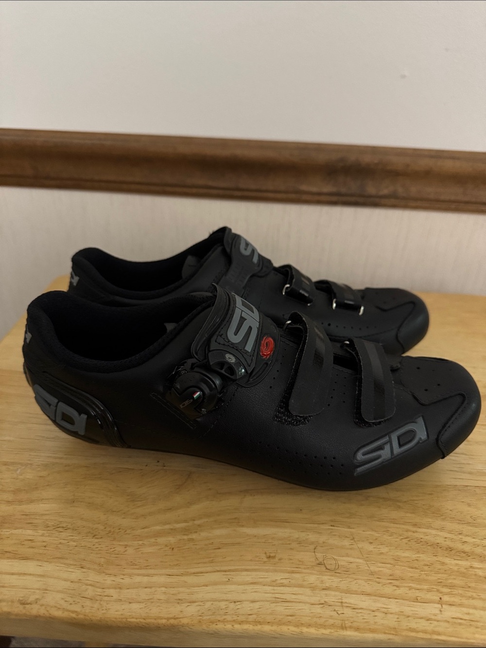 Sidi Alba 2 Men’s Road Leather Cycling Shoes mens size 43.5 euro 3 bolt cleat